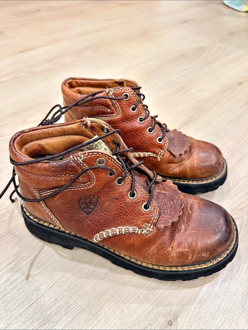 Ariat Terrain Leather Boots US 6 B Brown